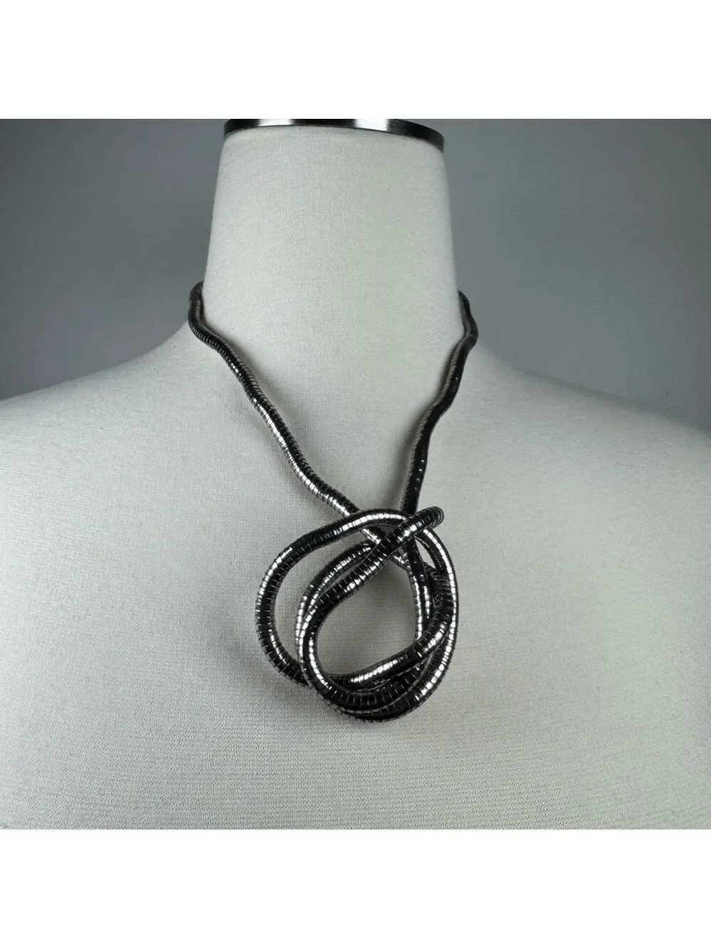 Chic Twisted Black and Silver Necklace